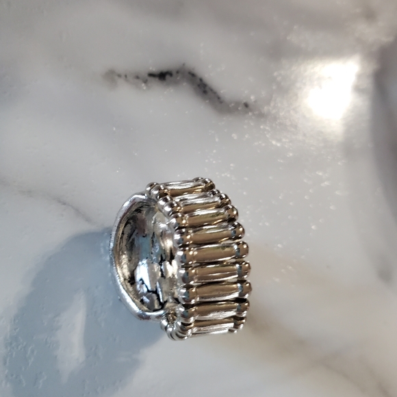 Silver Tone and Black Jewels Stretch Band Ring 💥3 for $24💥 - Picture 5 of 16